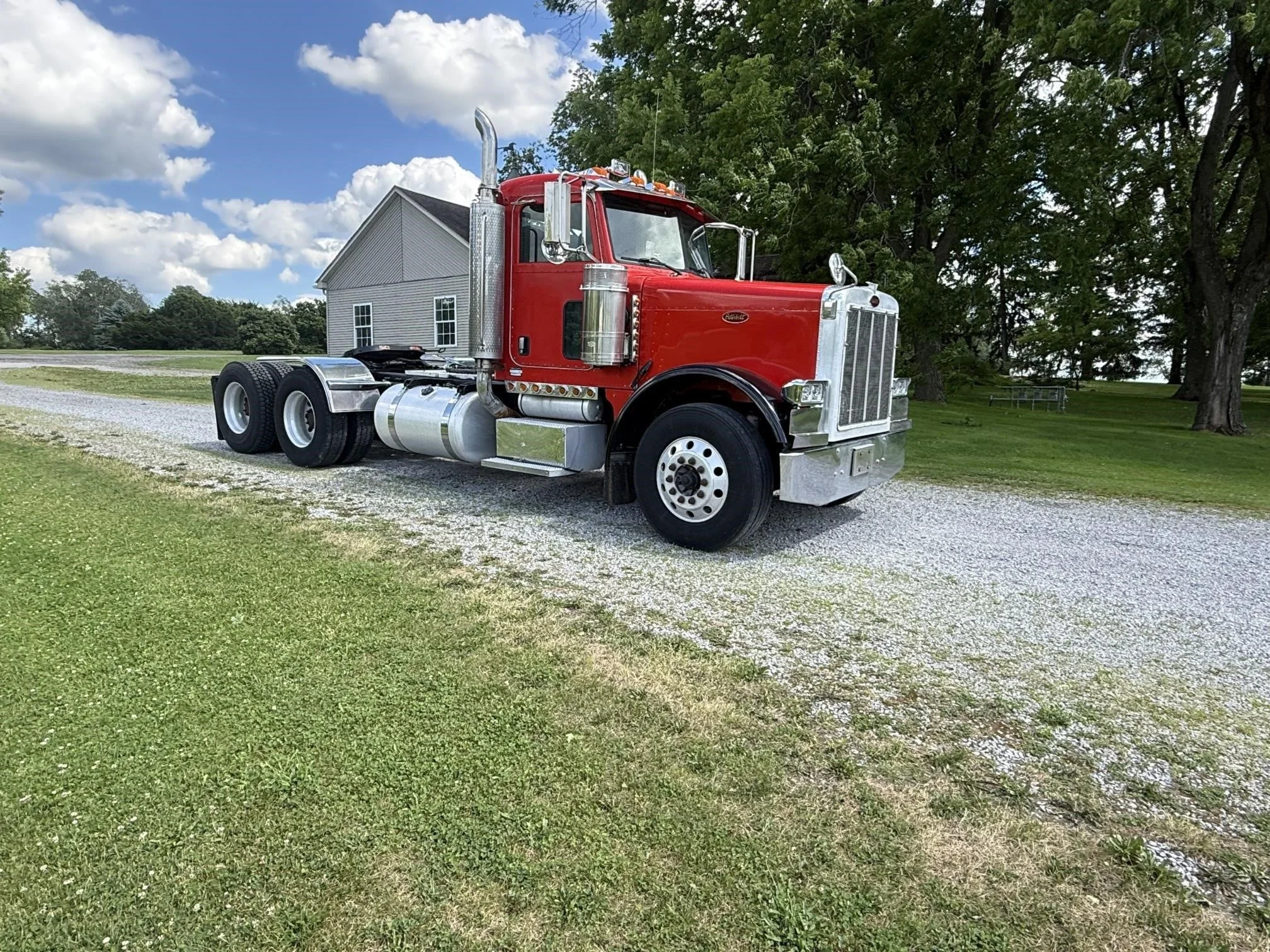 2005 Peterbilt in Canton, OH — photo 2