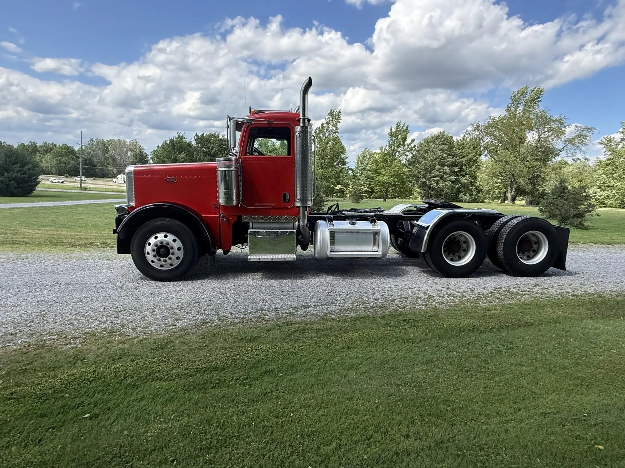 2005 Peterbilt in Canton, OH — photo 3