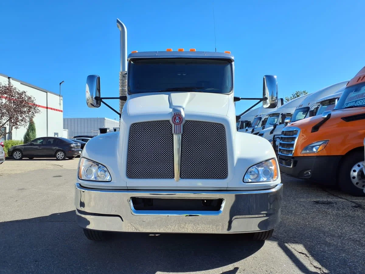 2020 Kenworth T370 - image 2