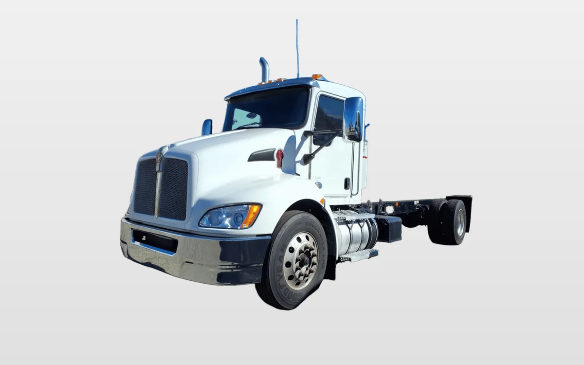 2020 Kenworth T370 - image 1