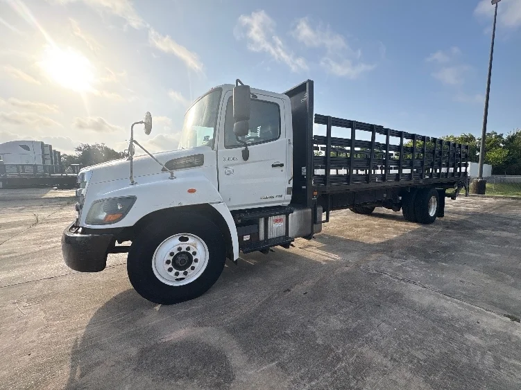 2020 Hino 268 in Dallas, TX — photo 3