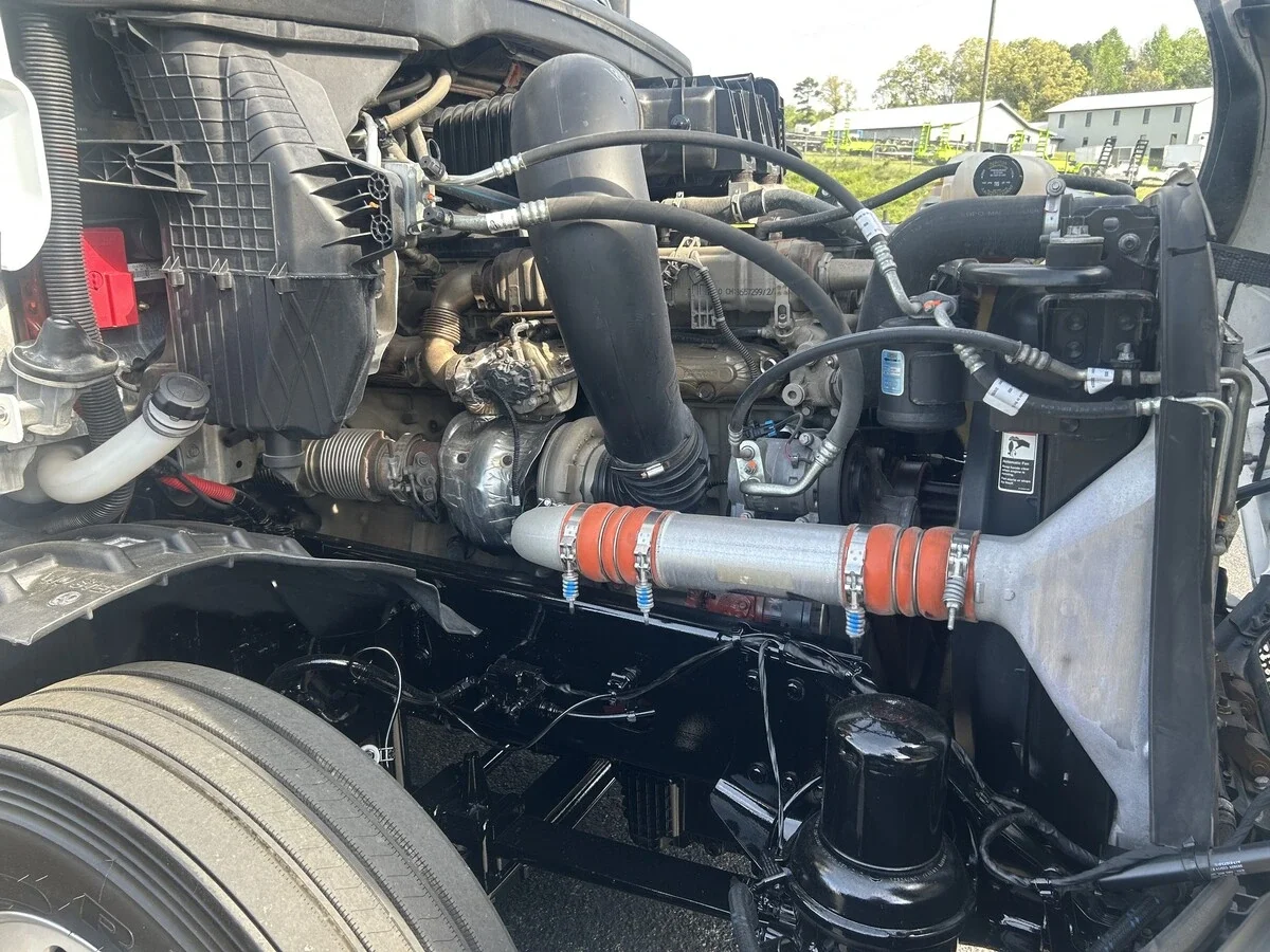 2025 Freightliner Cascadia - image 11