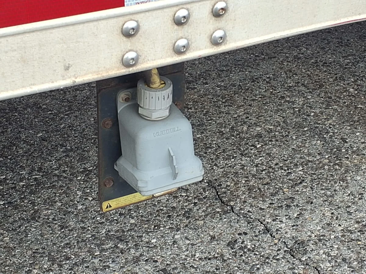 2018 Isuzu NPR - image 12