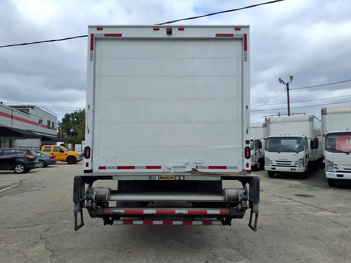 2019 Freightliner M2 106 in Warwick, RI — photo 5