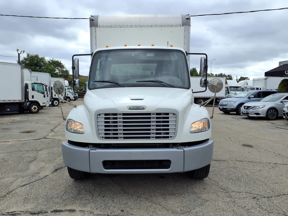 2019 Freightliner M2 106 in Warwick, RI — photo 2