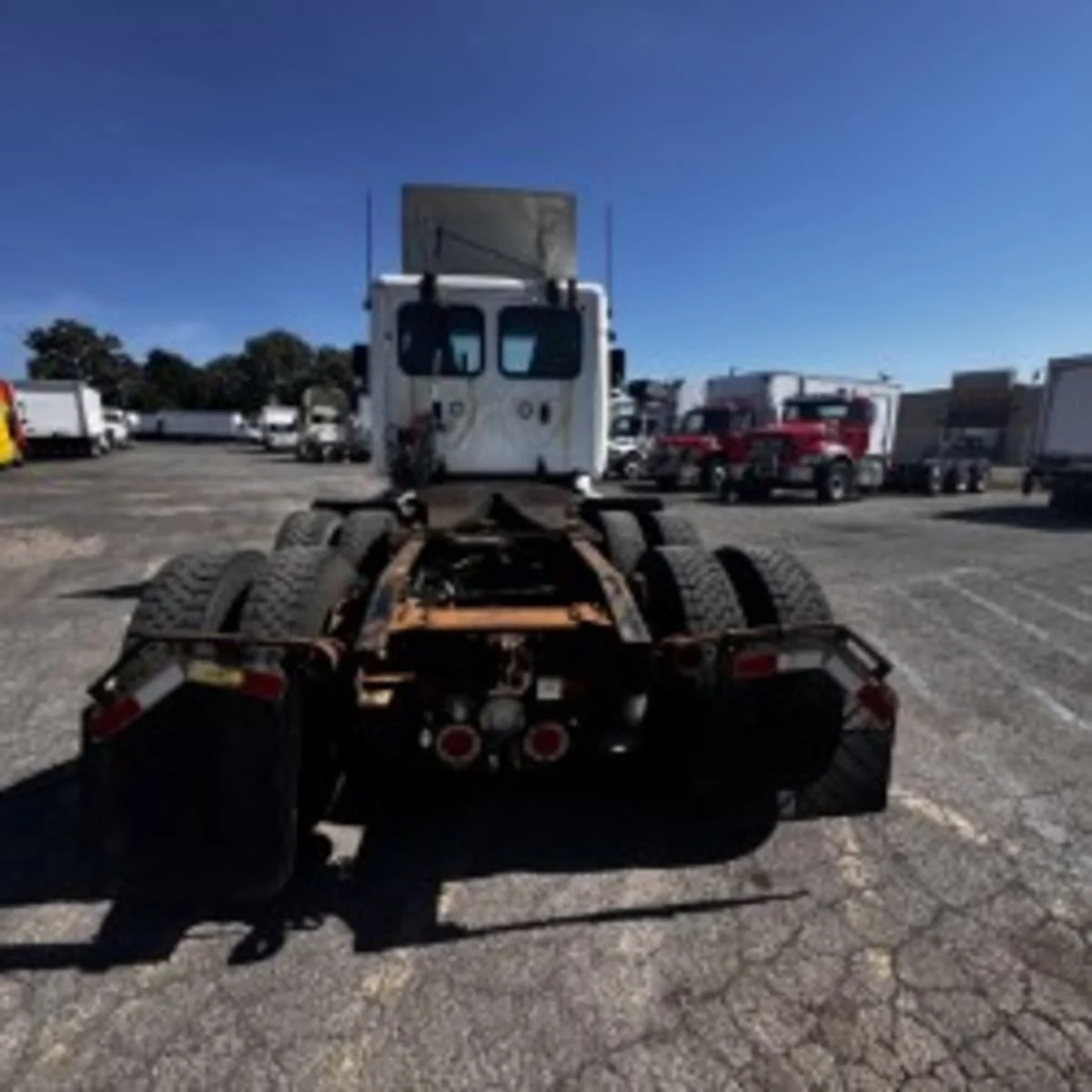 2019 Freightliner Cascadia - image 6