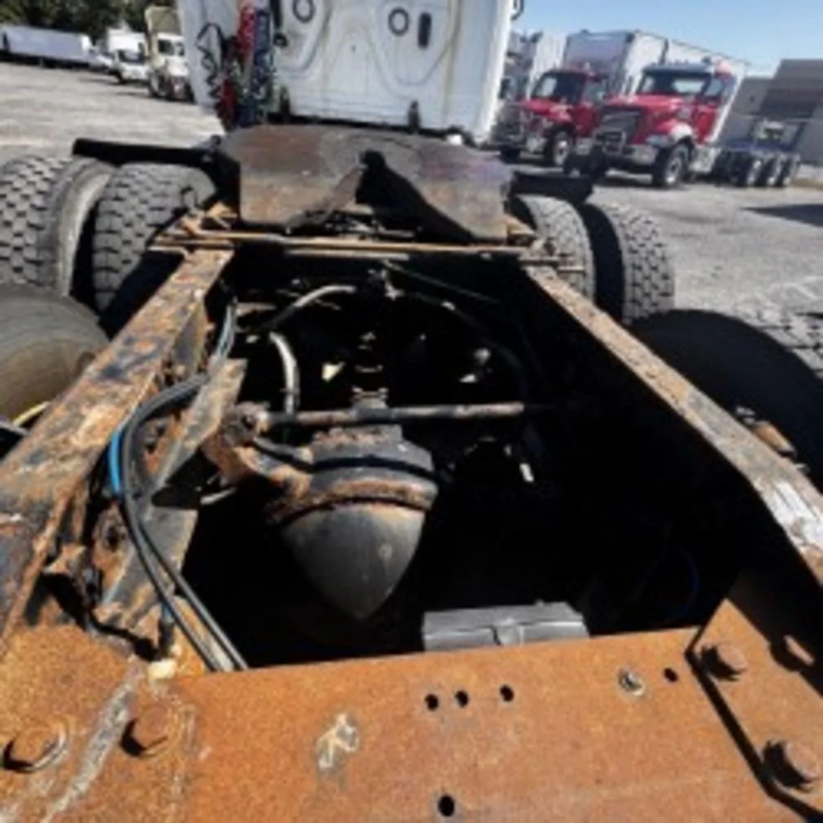 2019 Freightliner Cascadia - image 10