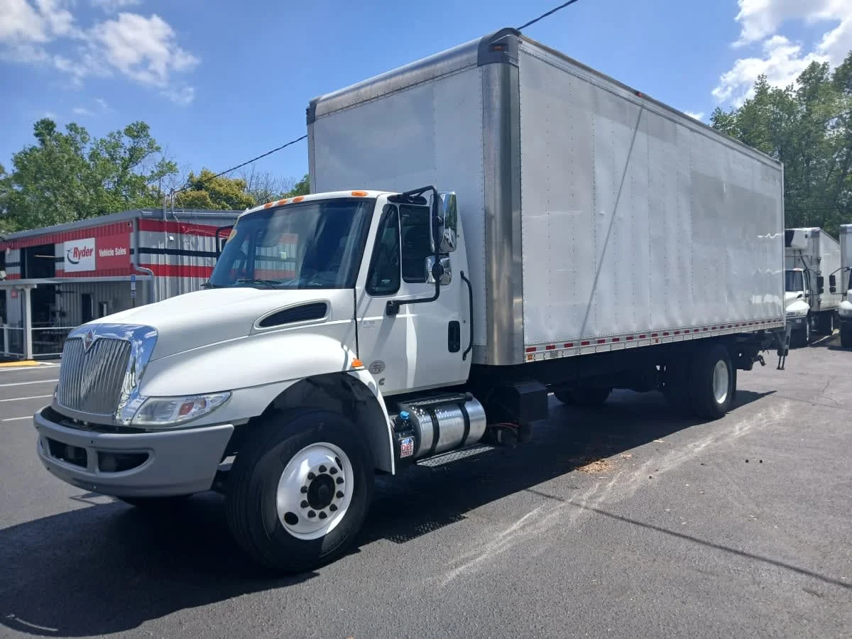 2019 International 4300 - image 2