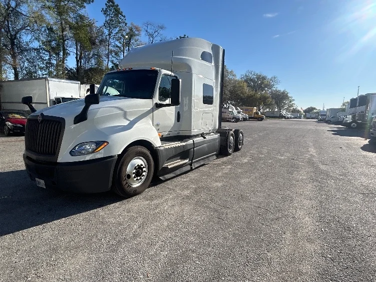 2023 International LT in Pensacola, FL — photo 3
