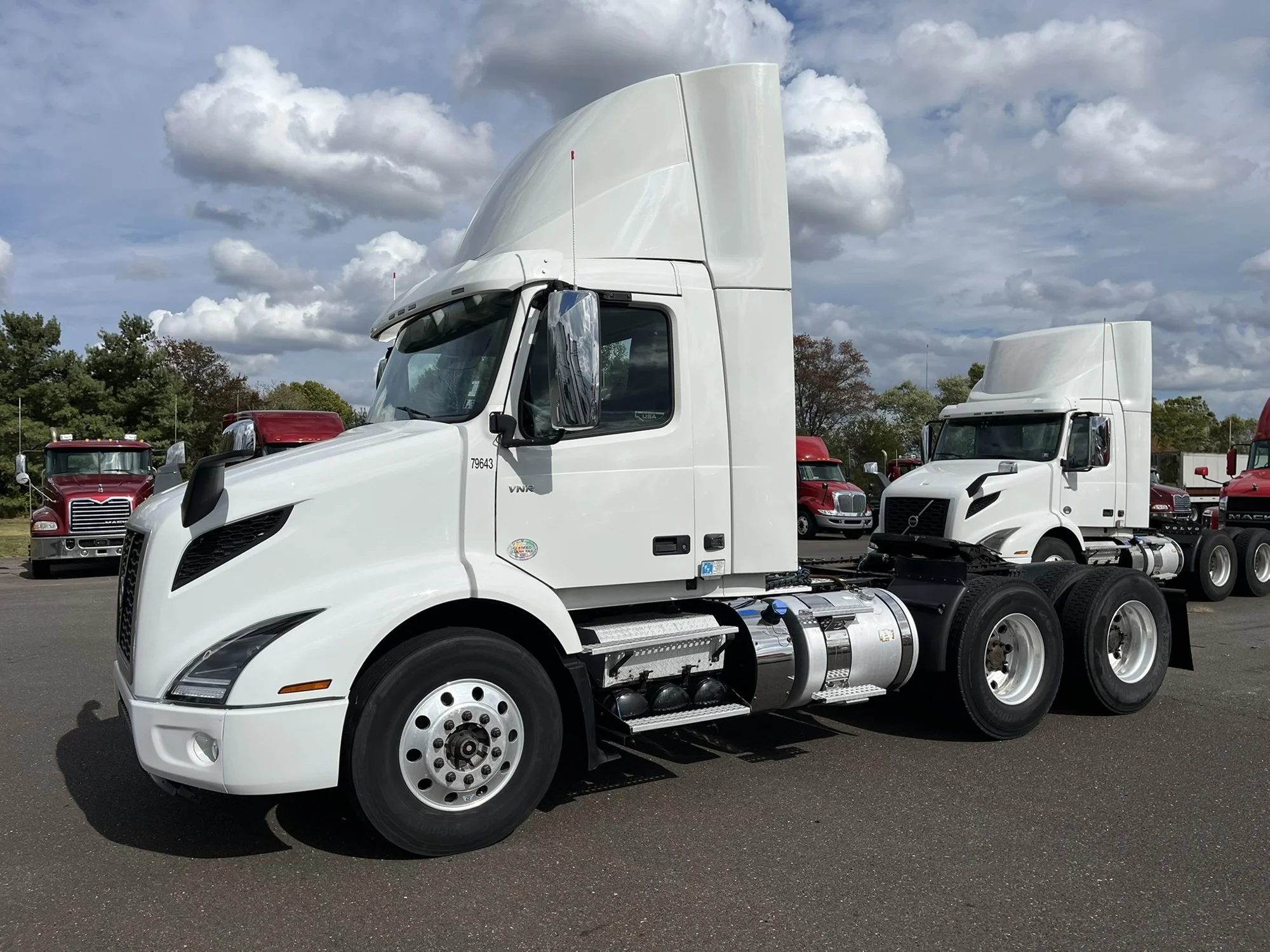 2019 Volvo VNR 640