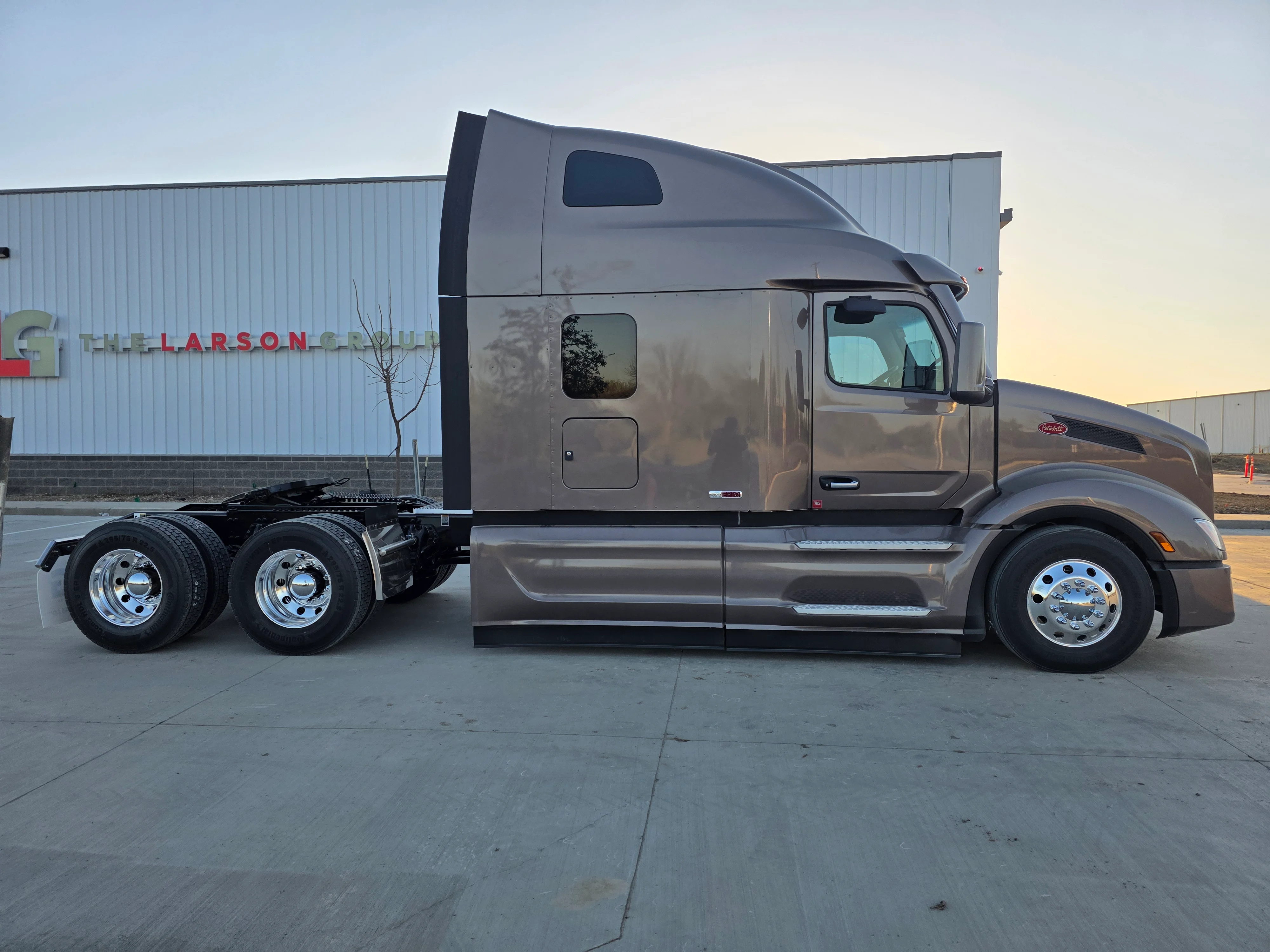 2027 Peterbilt 579 in Evansville, IN — photo 6