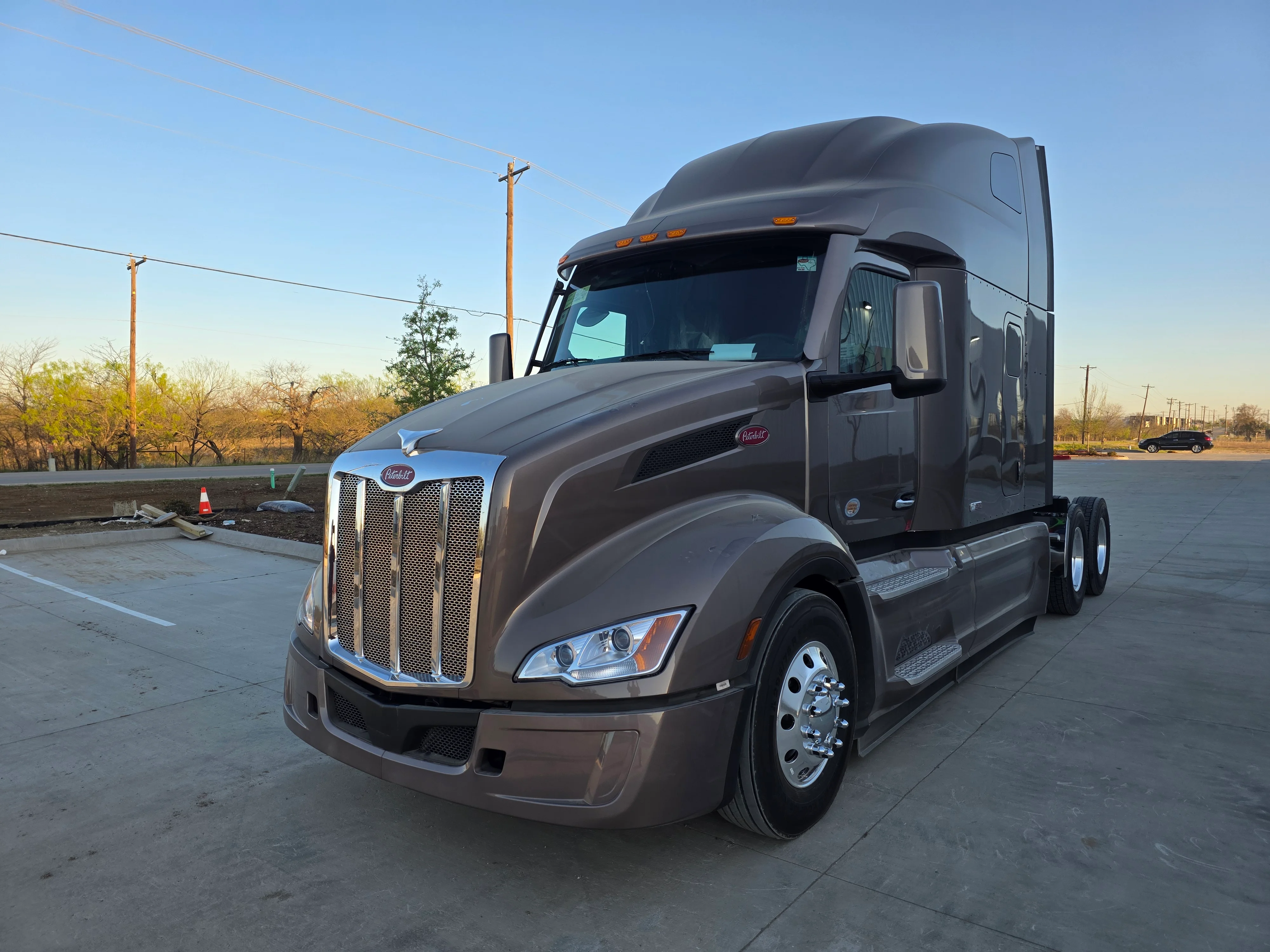 2027 Peterbilt 579