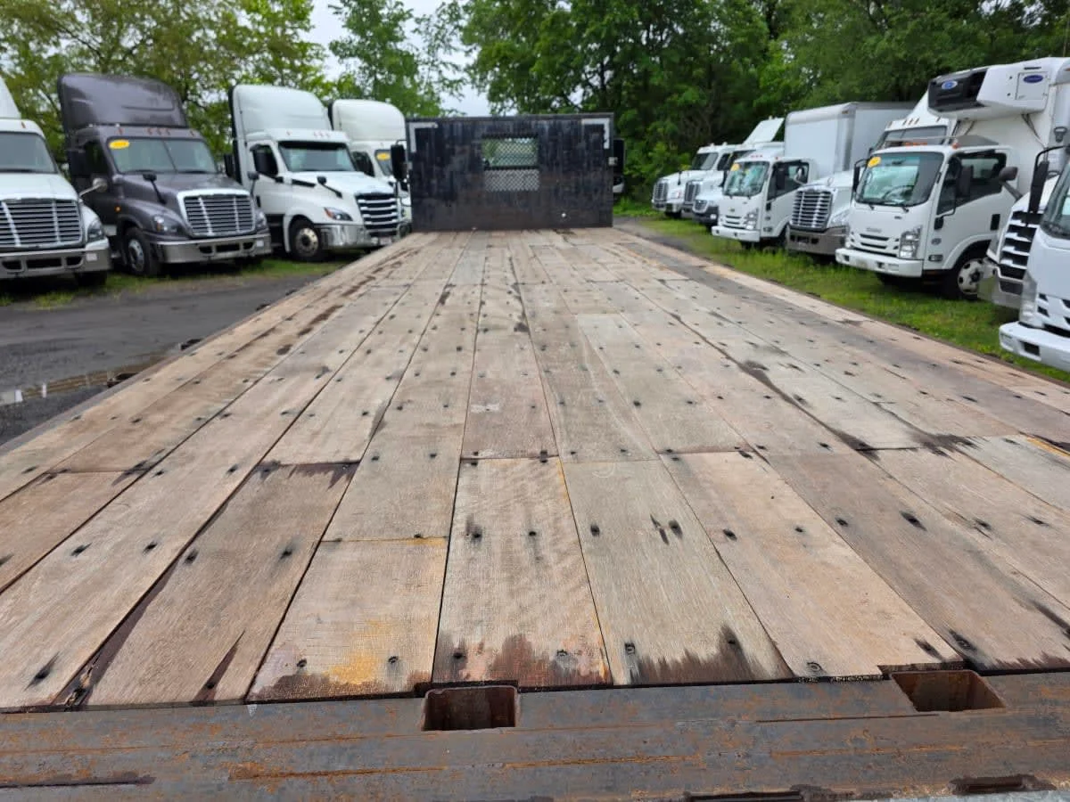 2017 Freightliner M2 106 - image 8