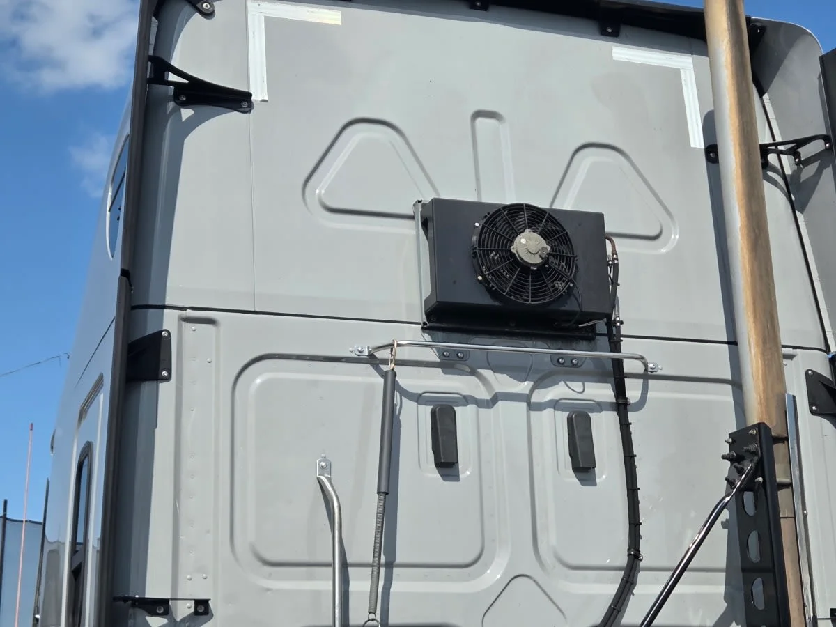 2021 Freightliner Cascadia in St. Rose, LA — photo 12
