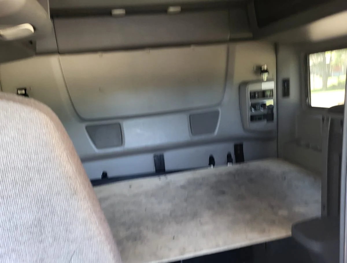 2020 International LT in Jacksonville, FL — photo 11
