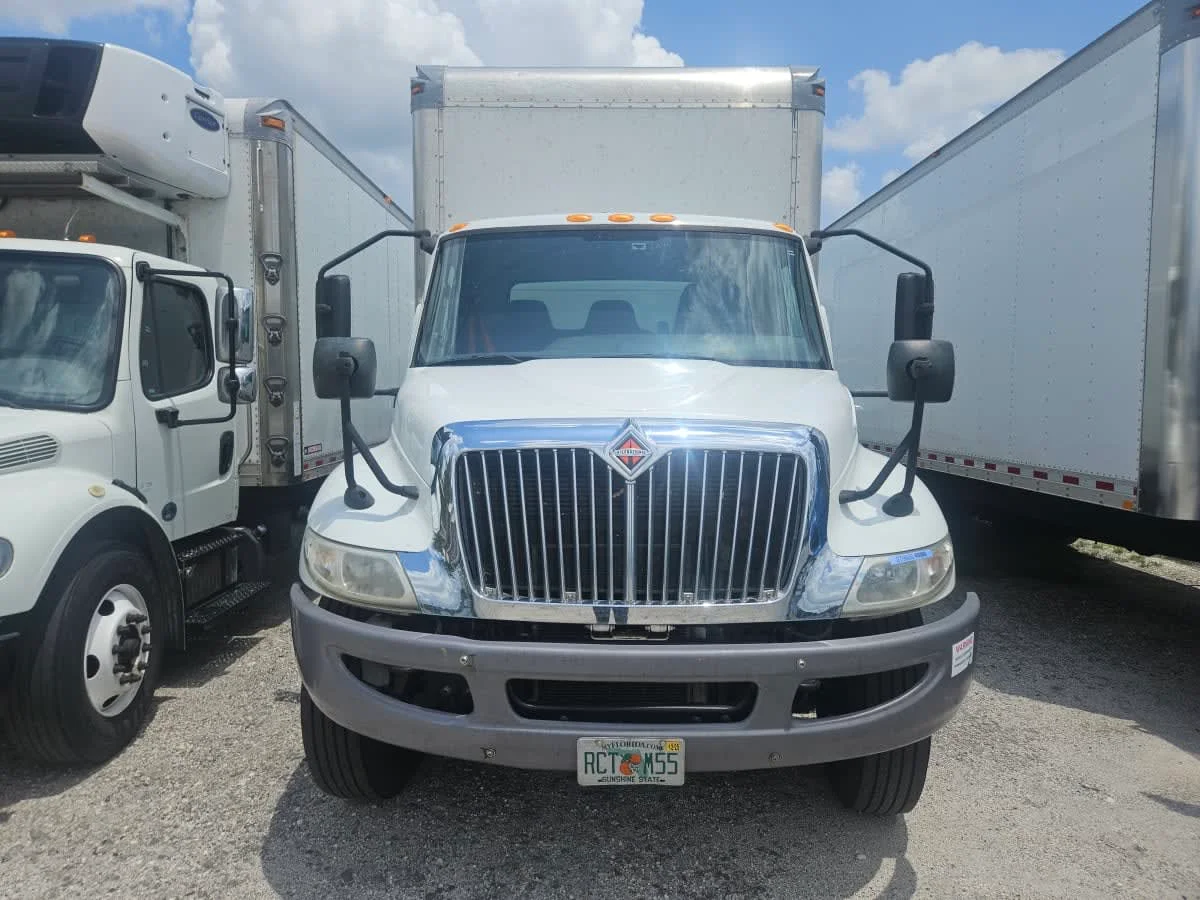 2020 International MV - image 2