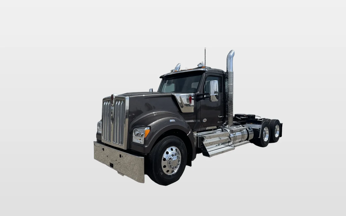 2027 Kenworth W990 - image 1