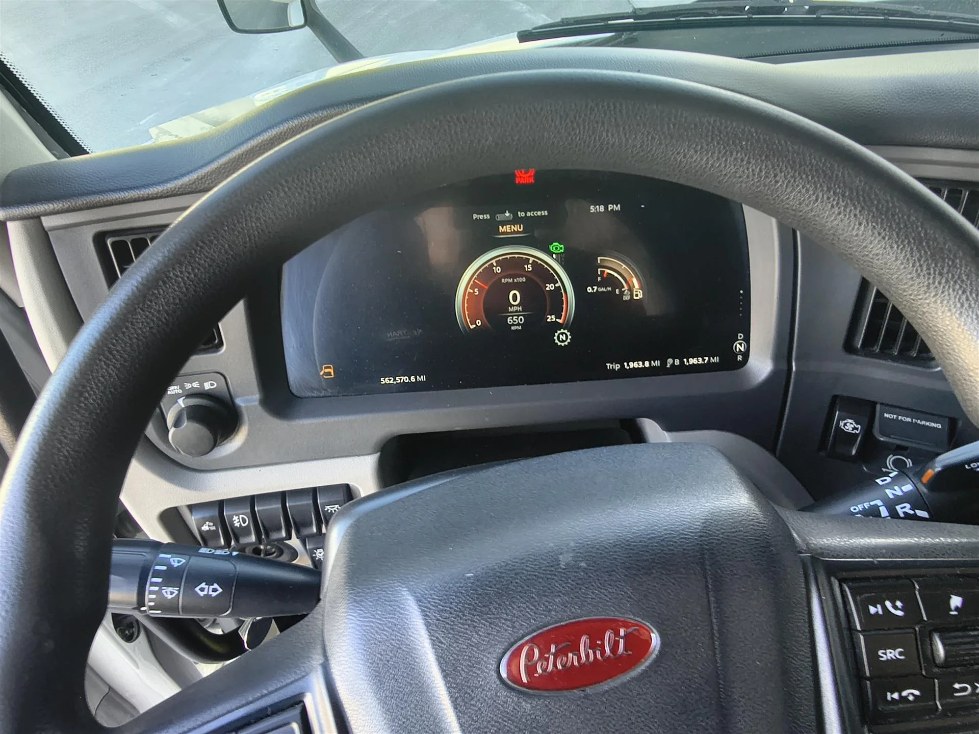 2023 Peterbilt 579 in Fort Lauderdale, FL — photo 9