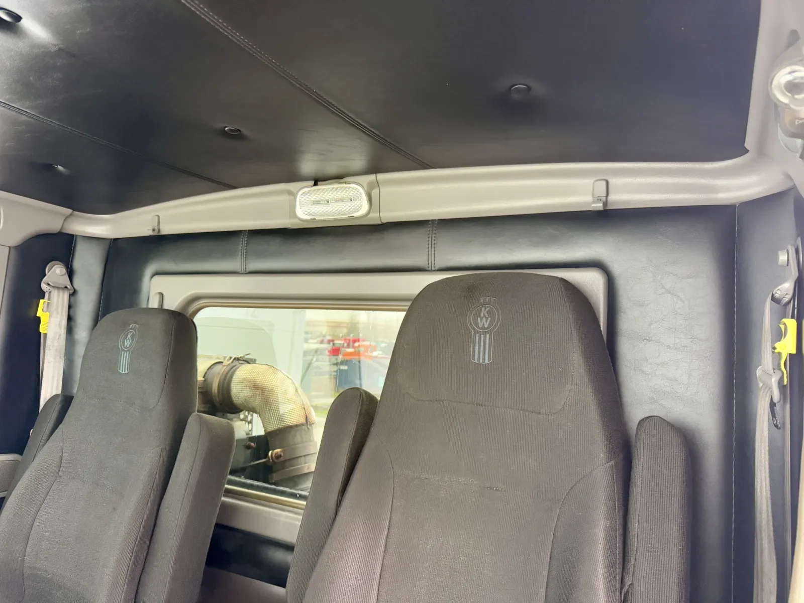 2014 Kenworth T800 - image 20