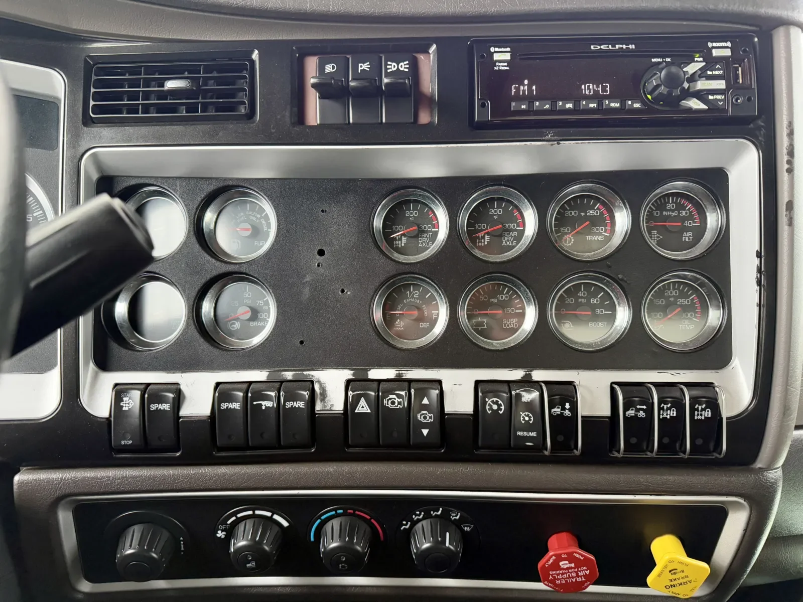 2014 Kenworth T800 - image 18