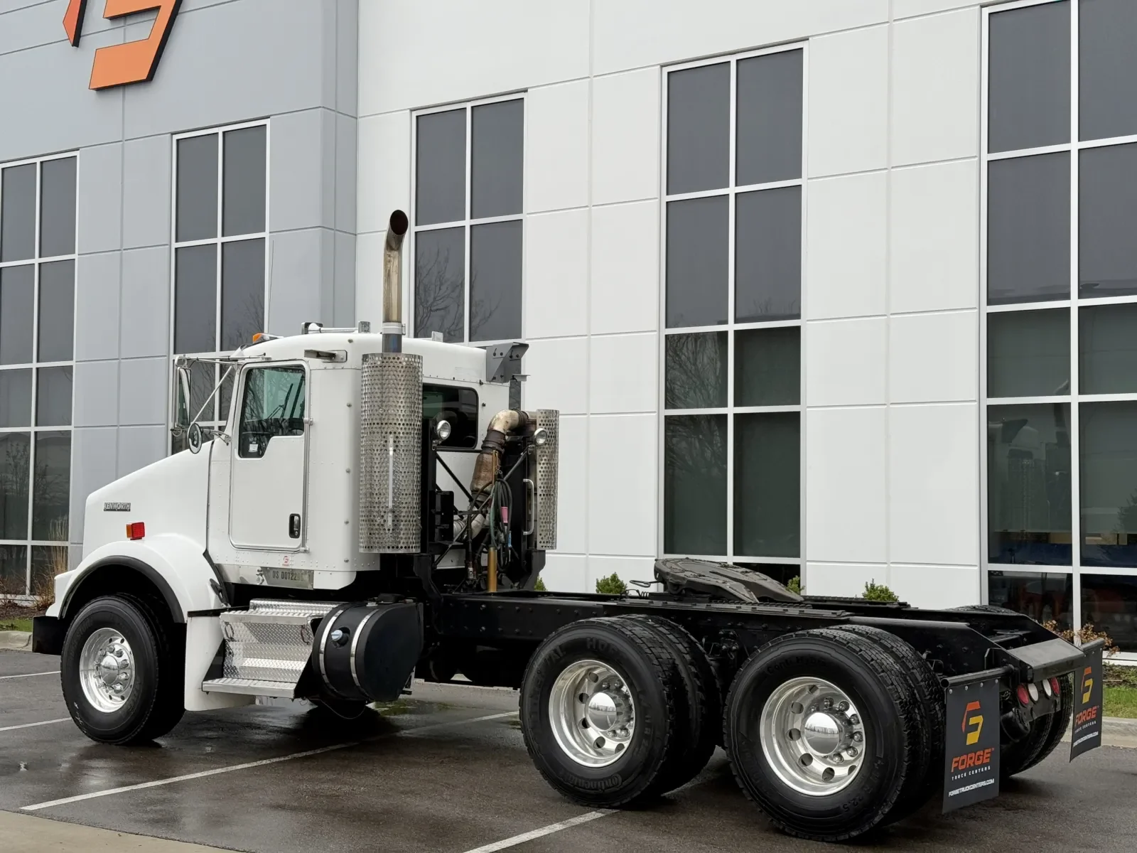 2014 Kenworth T800 - image 6