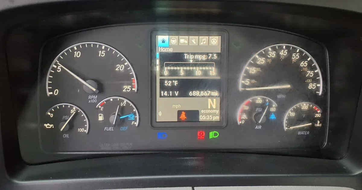 2020 Freightliner Cascadia in Memphis, TN — photo 9