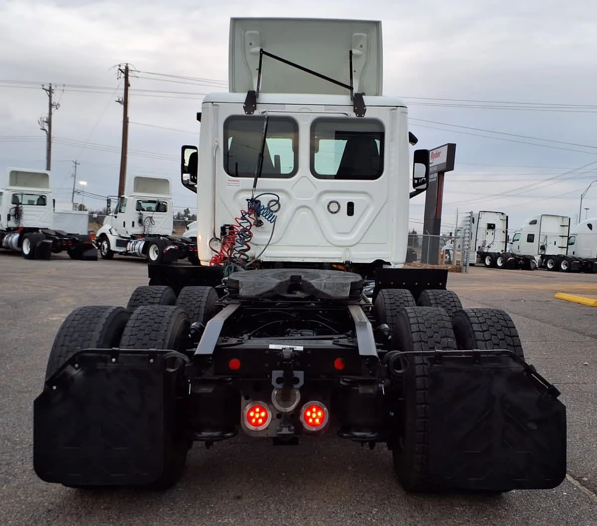 2020 Freightliner Cascadia in Memphis, TN — photo 5