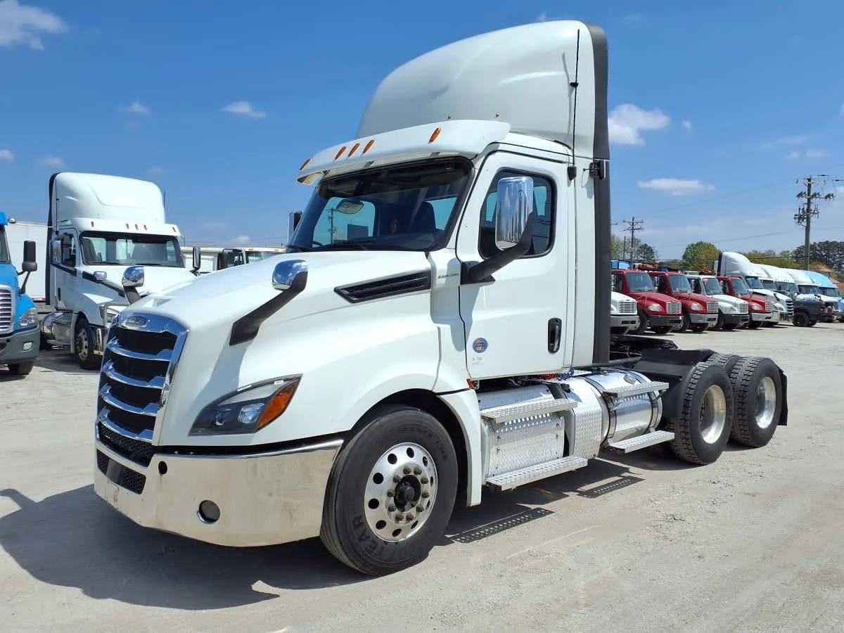 2020 Freightliner Cascadia in Greenville, SC