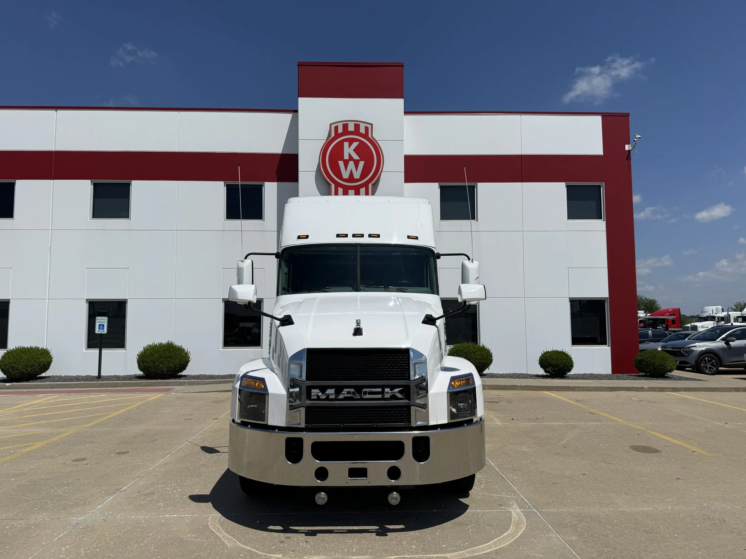 2023 Mack Anthem in Troy, IL — photo 2