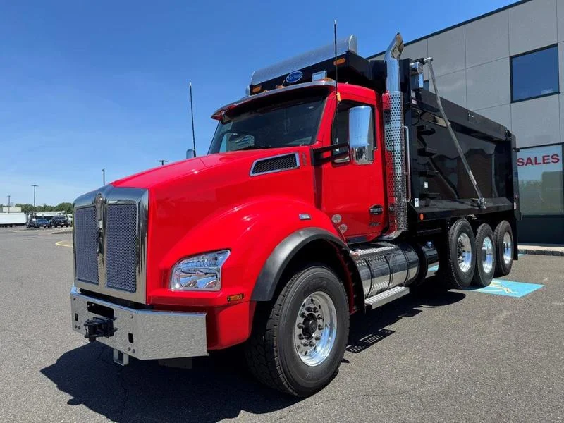 2027 Kenworth T880 in Bloomsbury, NJ