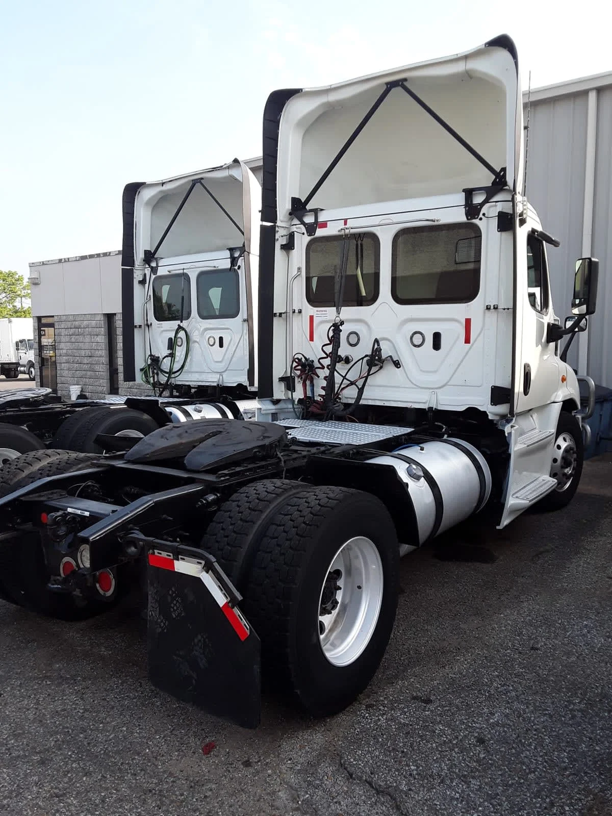 2018 Freightliner Cascadia in Memphis, TN — photo 4