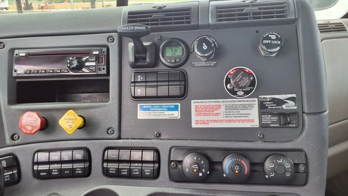 2018 Freightliner Cascadia in Memphis, TN — photo 10