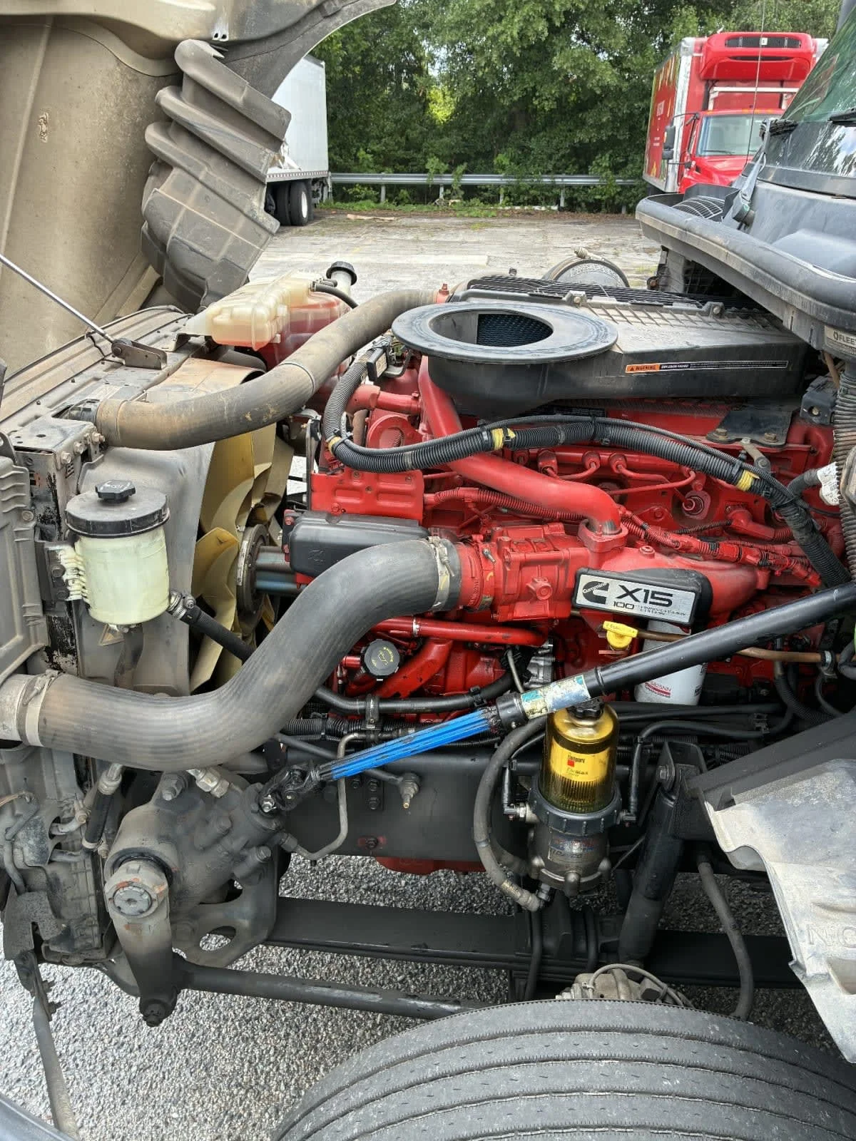 2020 International LT in Jacksonville, FL — photo 8