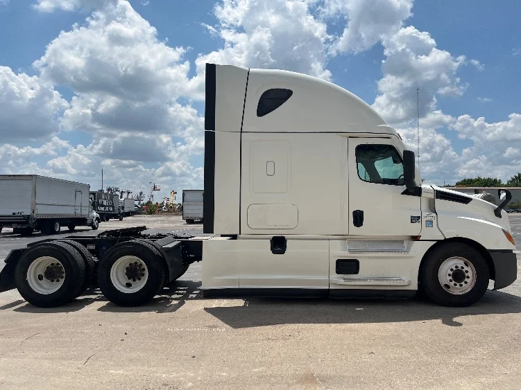 2022 Freightliner in Katy, TX — photo 8