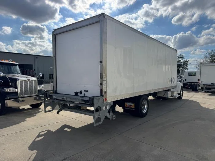 2020 Peterbilt 337 - image 6