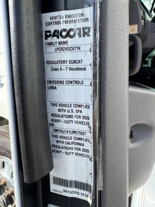 2020 Peterbilt 337 - image 30