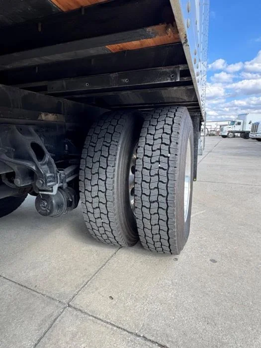 2020 Peterbilt 337 - image 10