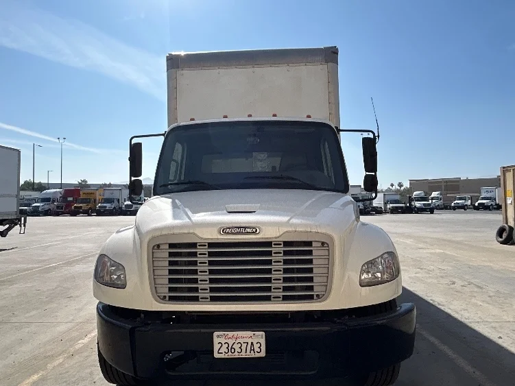2020 Freightliner M2 106 - image 2