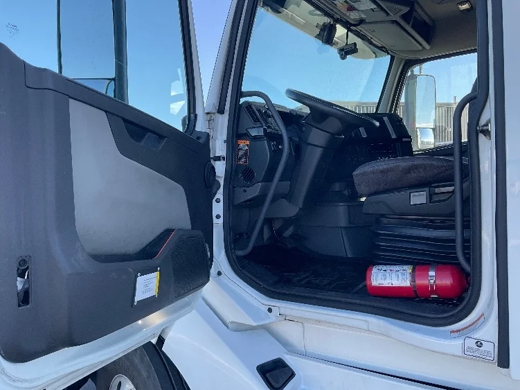 2023 Volvo in Pasco, WA — photo 9