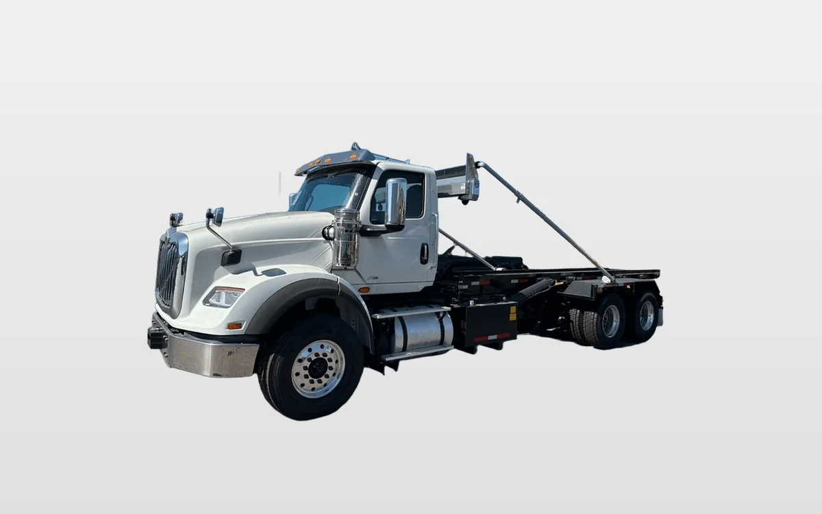 2024 International HX - image 1