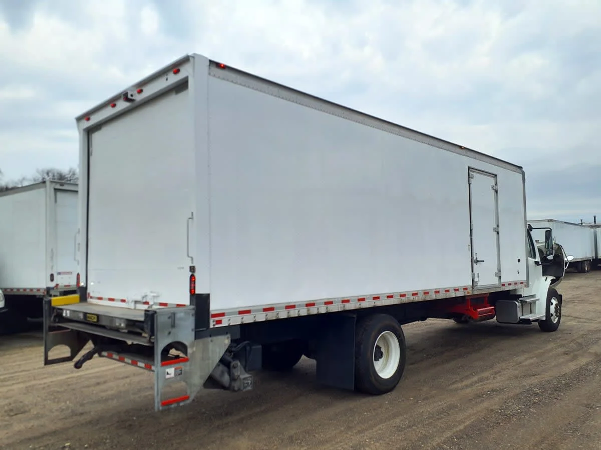 2020 Freightliner M2 106 - image 4