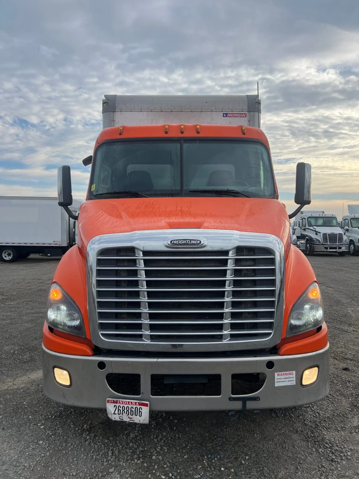 2018 Freightliner Cascadia - image 2