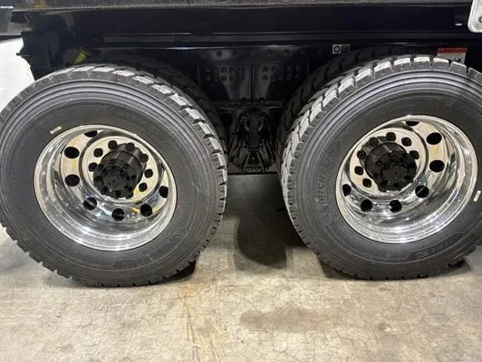 2027 Kenworth T880 in Memphis, TN — photo 3