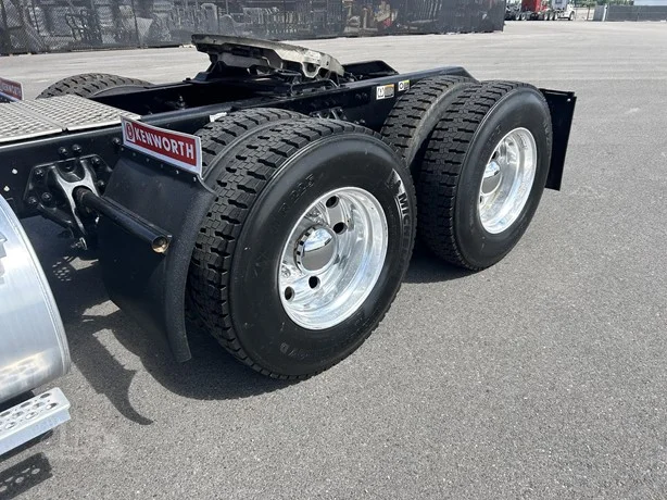 2024 Kenworth T880 - image 22