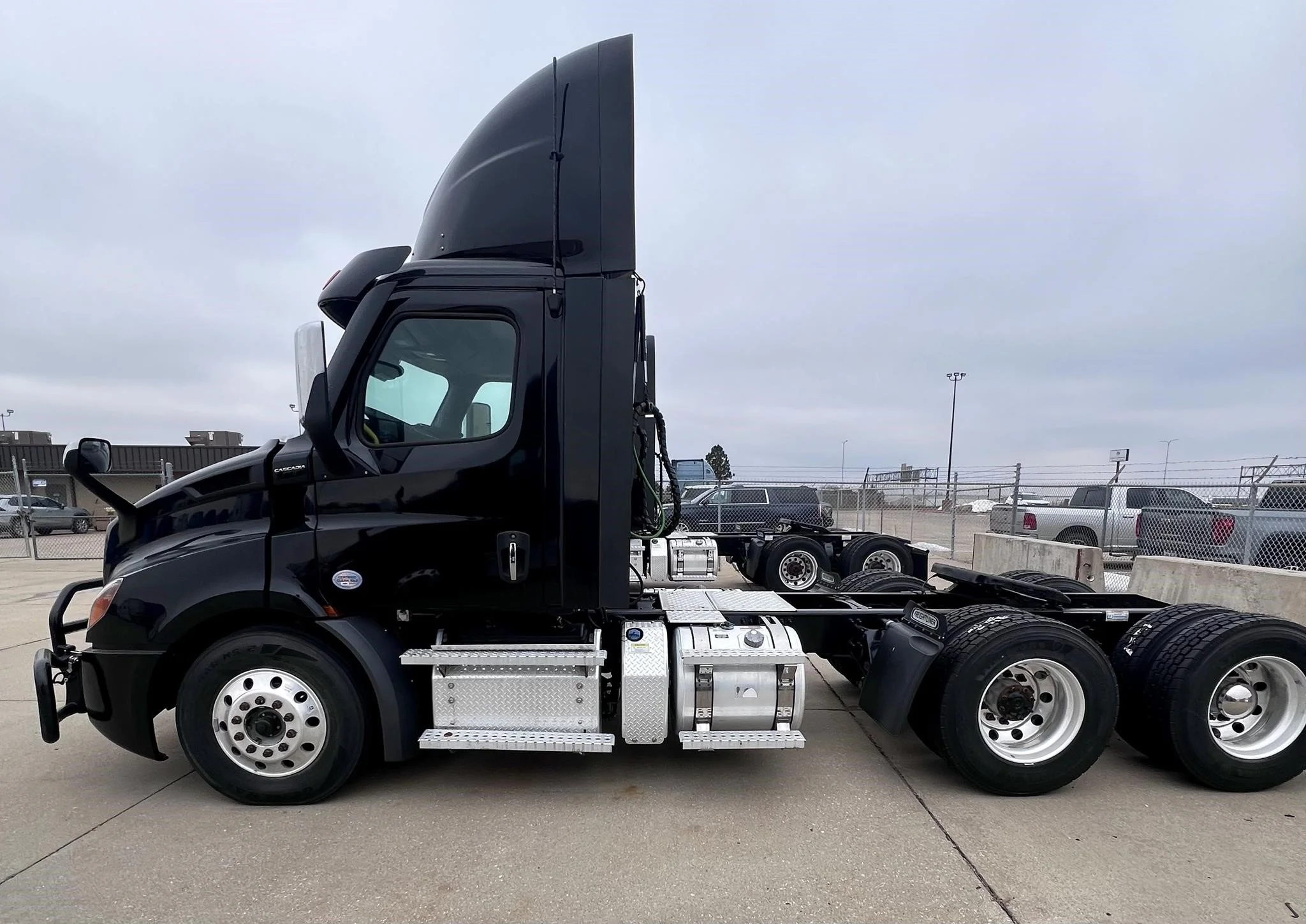 2023 Freightliner Cascadia in Joliet, IL