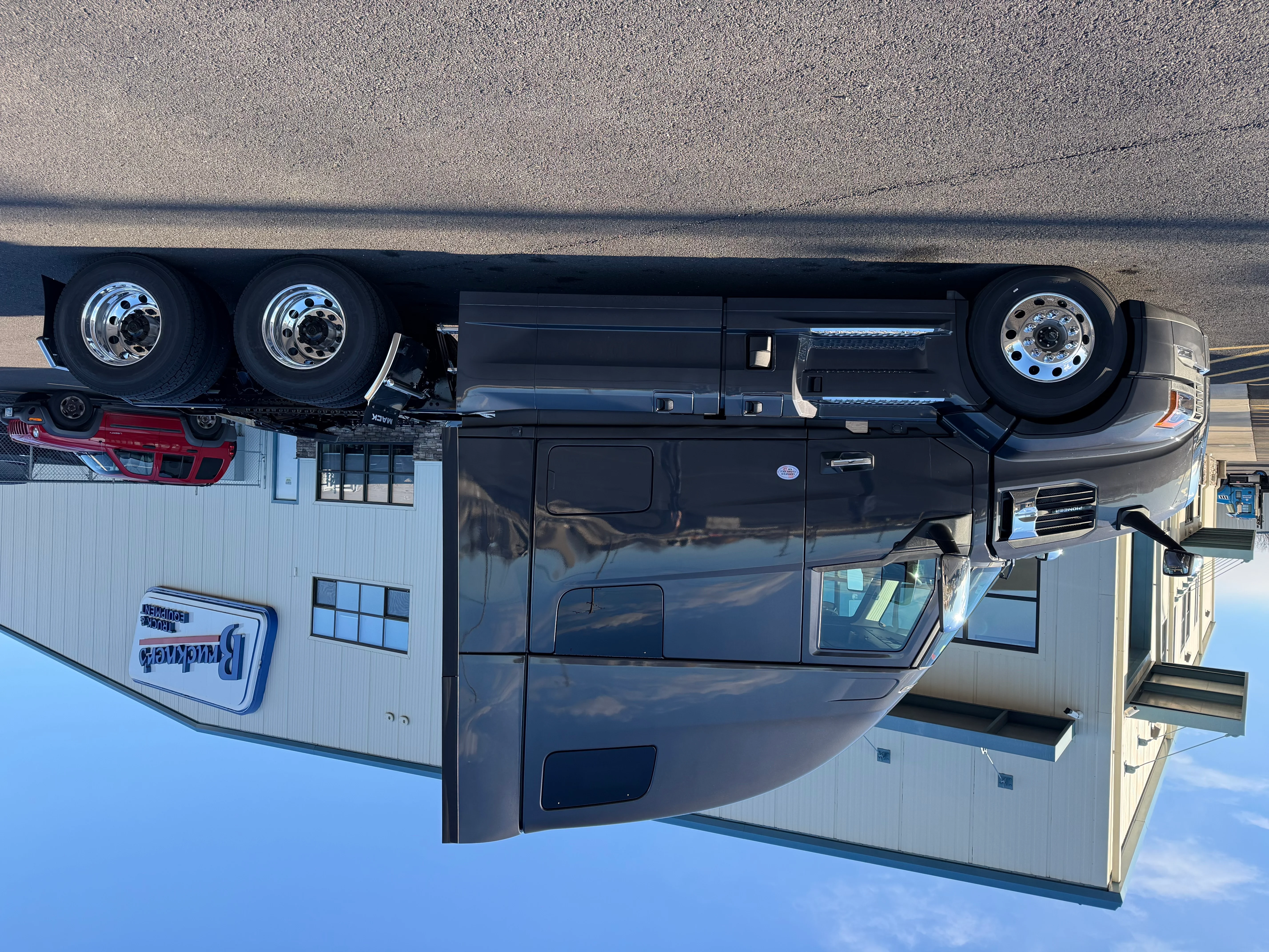 2026 Mack Pioneer in Yakima, WA — photo 8