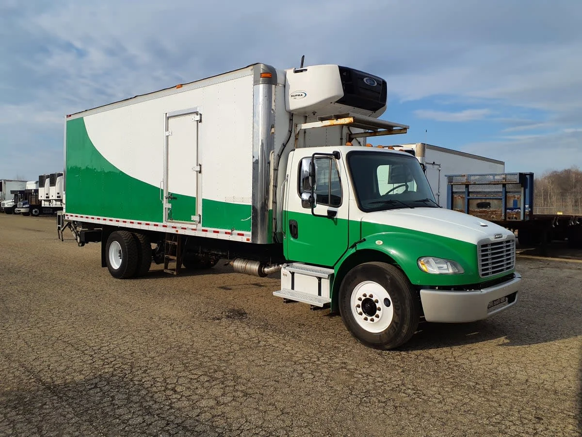 2020 Freightliner M2 106 - image 3