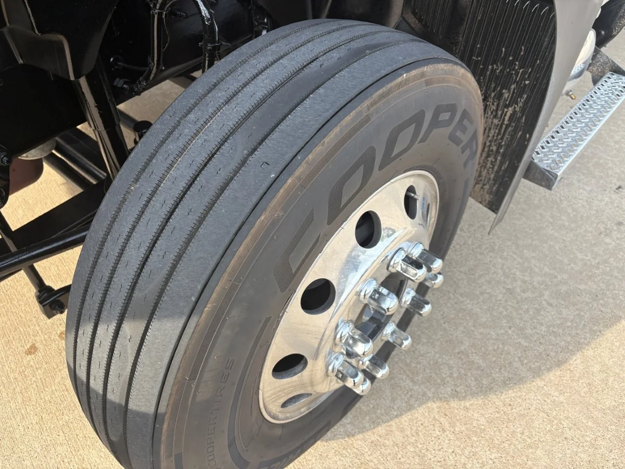 2023 Mack Anthem in TX — photo 19