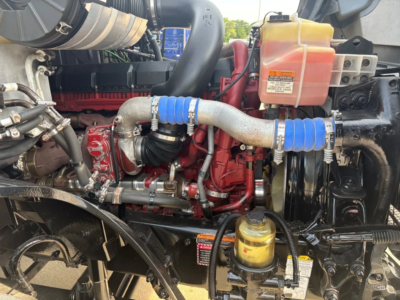 2023 Mack Anthem in TX — photo 11
