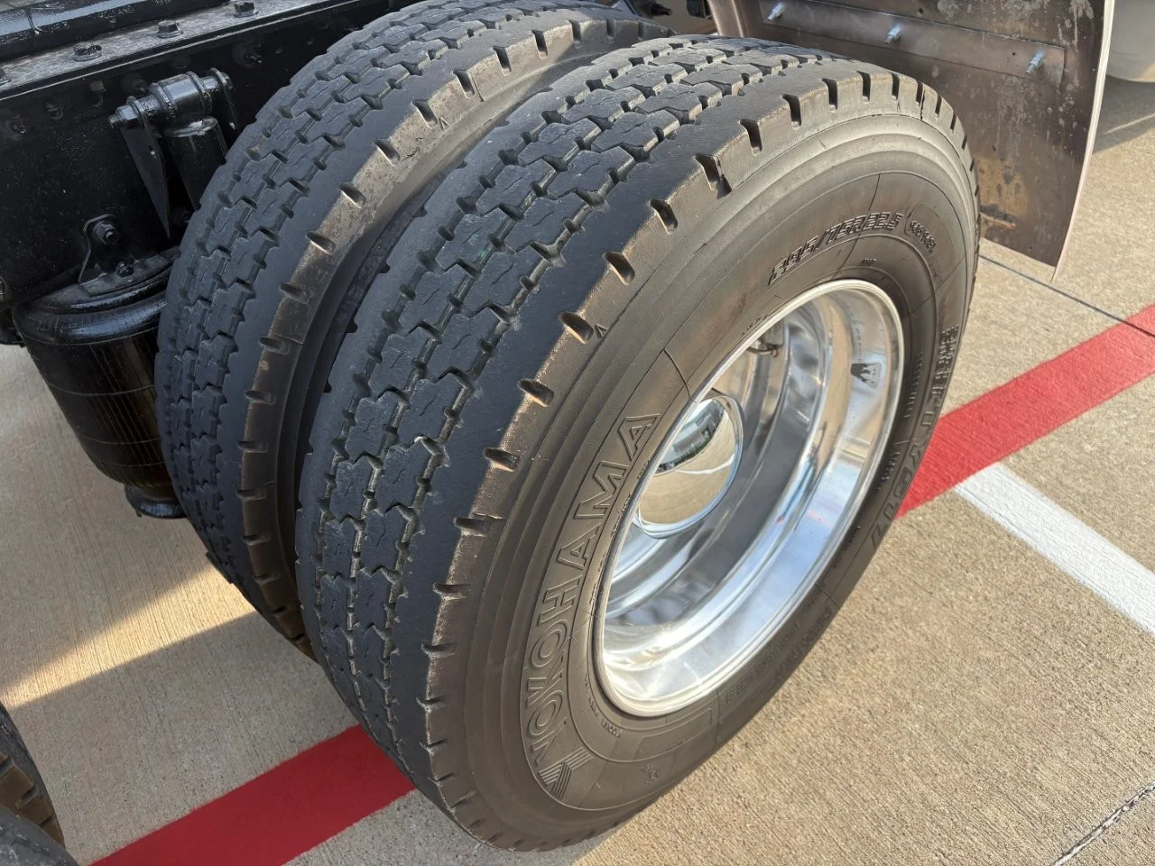 2023 Mack Anthem in TX — photo 13